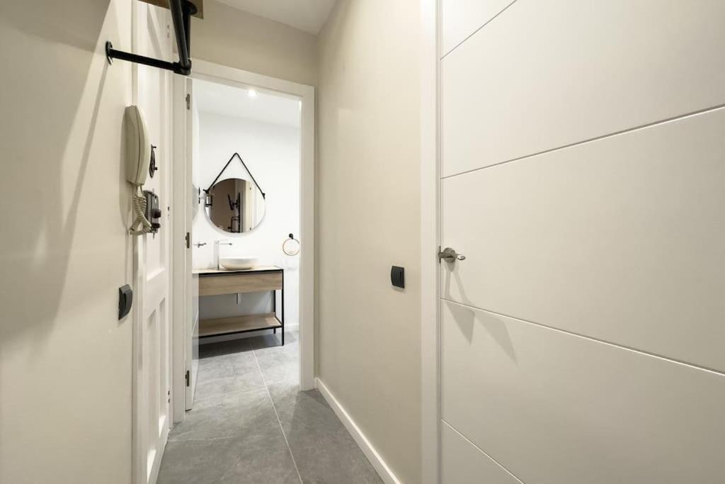 Bebarceloner Sants Apartments - 2 Bedrooms 外观 照片
